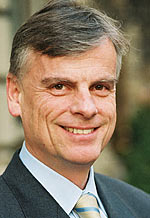 Dr. med. Nick Schulze-Solce, Lilly Deutschland.