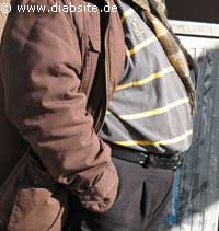 Stattlicher Bauch demonstriert Adipositas