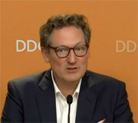 Dr. Eckart von Hirschhausen bei einer Pressekonferenz Deutschen Diabetes Gesellschaft.