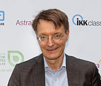 Bundesgesundheitsminister Prof. Karl Lauterbach bei einer Veranstaltung von diabetesDE